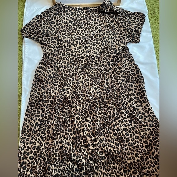 Torrid size 4 leopard print challis shirt midi dress - Picture 4 of 9